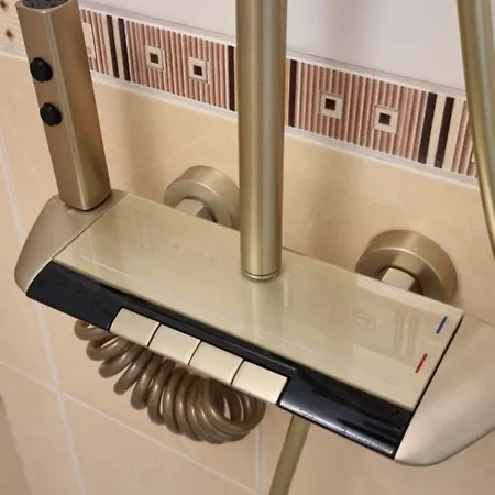 公寓 4-bedroom Family Paradise With View 特罗吉尔