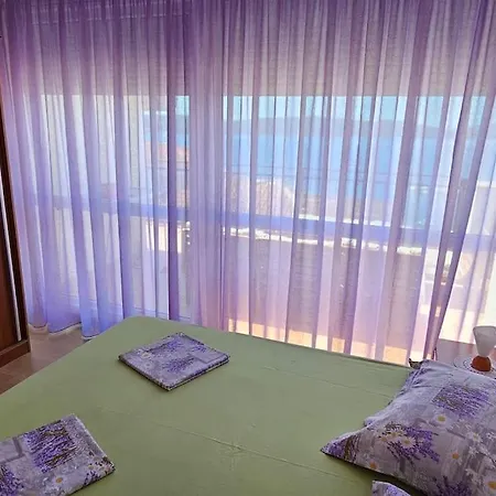 4-bedroom Family Paradise With View