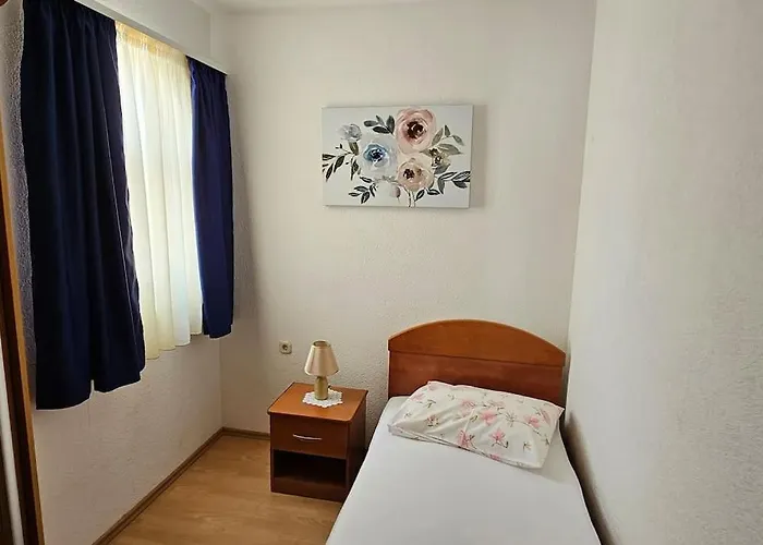 Apartman 4-bedroom Family Paradise With View