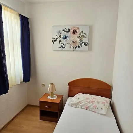 Apartment 4-bedroom Family Paradise With View