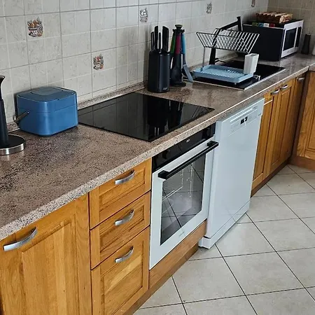 4-bedroom Family Paradise With View Апартаменты