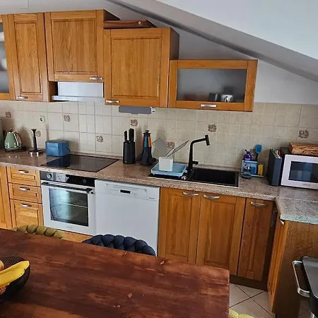 4-bedroom Family Paradise With View Трогир