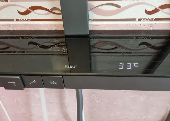 4-bedroom Family Paradise With View *